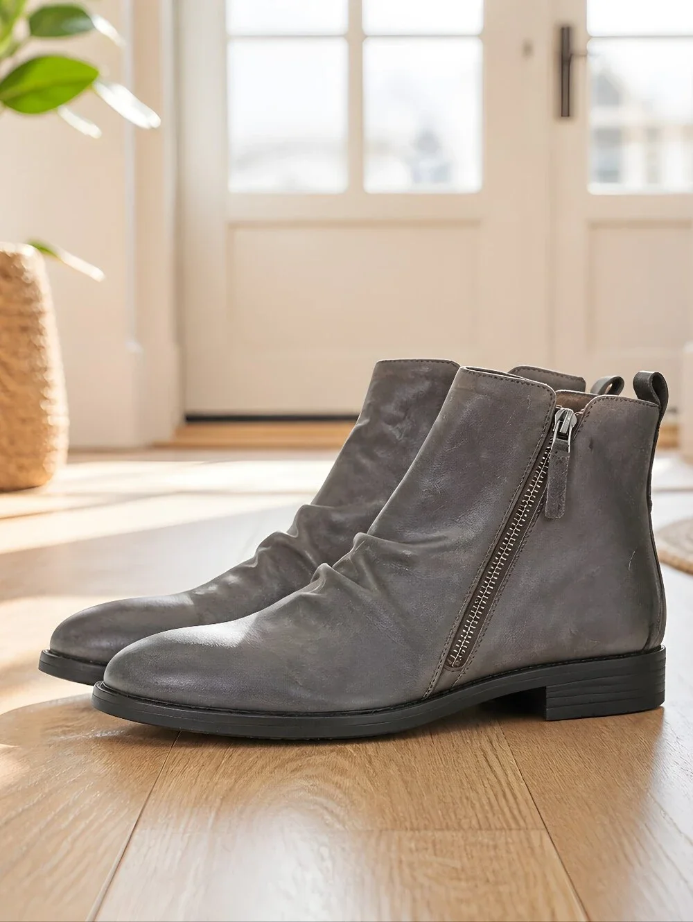 NWT  The boots are Aetrex Mila Low Boot in Charcoal Grey. Size 8.5